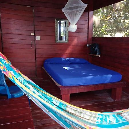 Howlers Bay Cabin And Camping Boca Chica Exterior photo